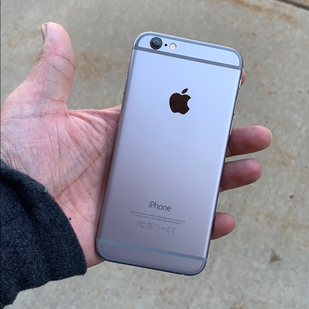 iPhone 6 - Picture 2 of 2